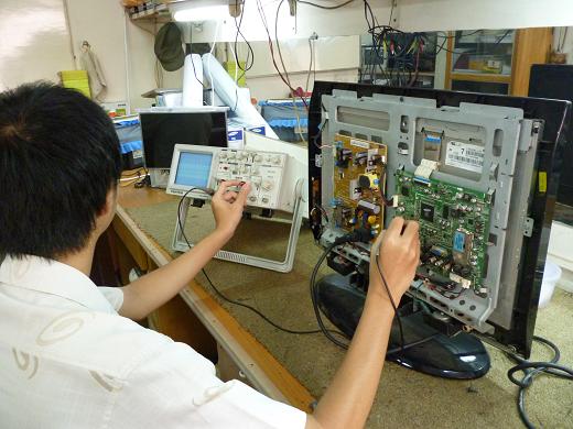 Cách sửa lỗi tivi bị co màn hình